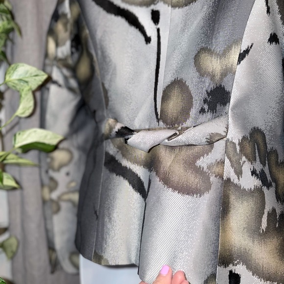 Women’s Giorgio Armani RARE Silk Organza Blazer Sz 40 mint ! - Picture 4 of 13